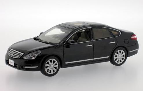 Модель 1:43 Nissan Teana - sapphire black