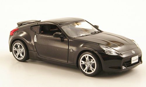 Модель 1:43 Nissan 370Z - magnetic black met