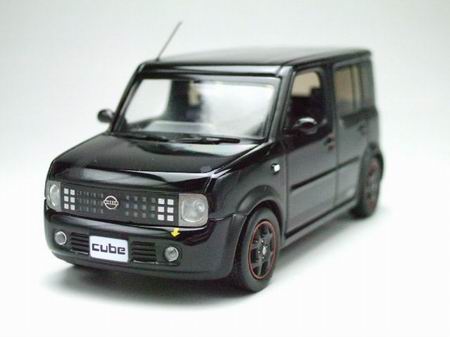 Модель 1:43 Nissan Cube SX Neo Classical / black