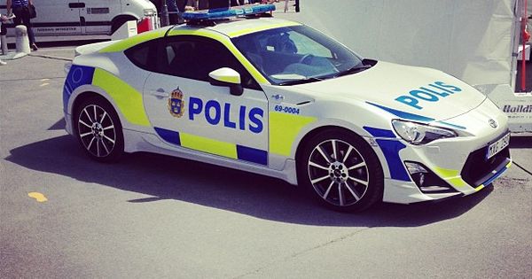 toyota gt86 trd "polis" (полиция Швеции) JC295 Модель 1:43