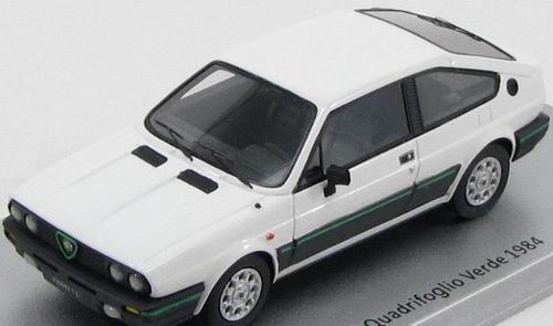 Модель 1:43 Alfa Romeo Sprint 1500 Quadrifoglio Verde - white (L.E.for CarModel)