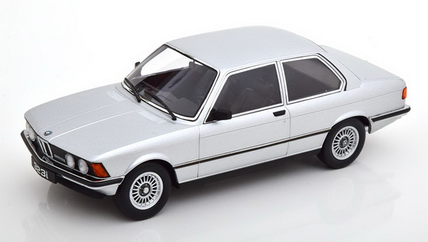 Модель 1:18 BMW 323i (E21) - silver