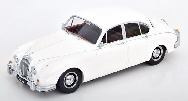 Модель 1:18 Daimler 250 V8 RHD - 1962 - White