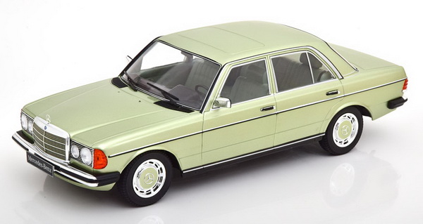 Модель 1:18 Mercedes-Benz 280 E (W123) - light green