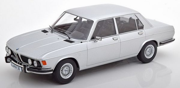 BMW 3.0 S (E3) 2-serie - silver KKDC180403 Модель 1:18