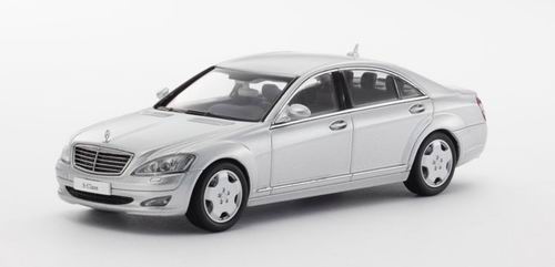 Модель 1:43 Mercedes-Benz S600L (удлиненный) (W221) - silver
