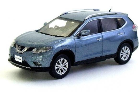 Модель 1:43 Nissan X-Trail (T32) - blue