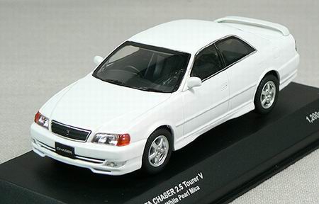 Модель 1:43 Toyota Chaser 2.5 Tourer V (JZX100) - white pearl mica (L.E.1200pcs)
