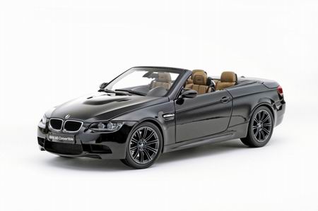 Модель 1:18 BMW M3 Convertible (E93M) - rubin black