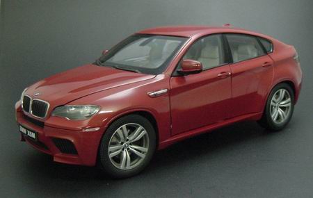 Модель 1:18 BMW X6M (E71M) - melbourne red