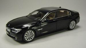 Модель 1:18 BMW 7-series (F02) Long version - black met