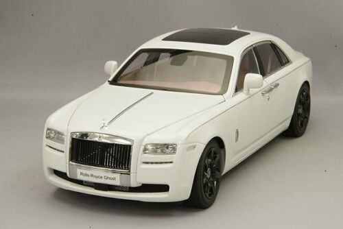 Модель 1:18 Rolls-Royce Ghost SWB (LHD) - arctic white