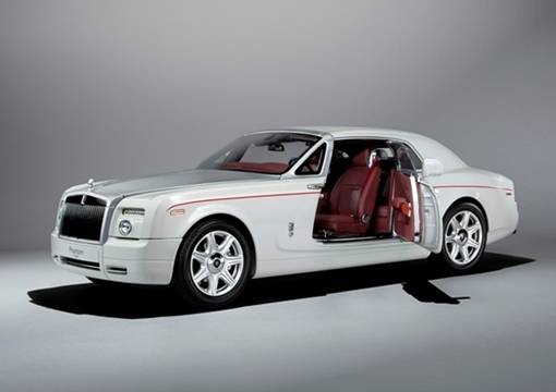 Модель 1:18 Rolls-Royce Phantom Coupe - english white