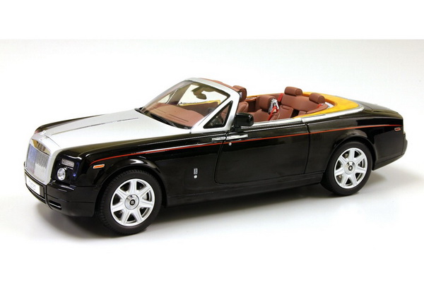 Модель 1:18 Rolls-Royce Phantom Drophead Coupe - diamond black/silver