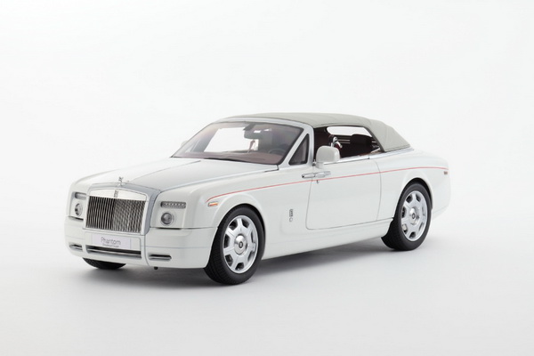Модель 1:18 Rolls-Royce Phantom Drophead Coupe - english white II