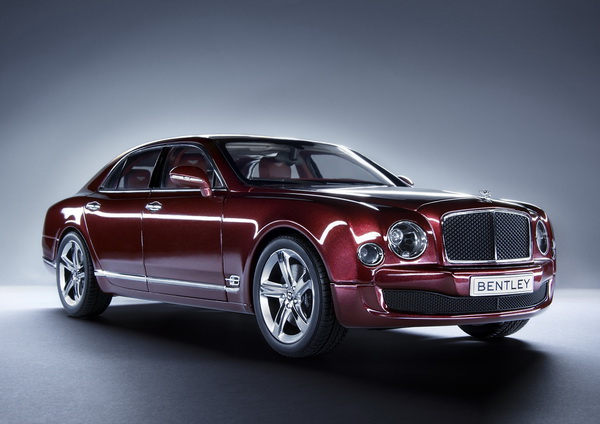 Модель 1:18 Bentley Mulsanne Speed - rubino red