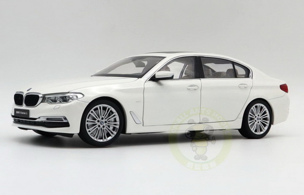 Модель 1:18 BMW 5-series 540Li (G38) - white