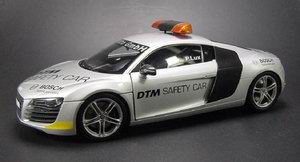 Модель 1:18 Audi R8 4.2FSI (V8) DTM Safety Car (P.Lux)