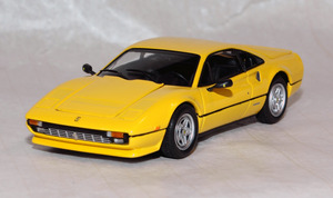 Модель 1:43 Ferrari 308 QV - yellow