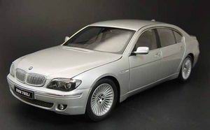 Модель 1:18 BMW 7 ~ HYDROGEN 7 ~ - silver