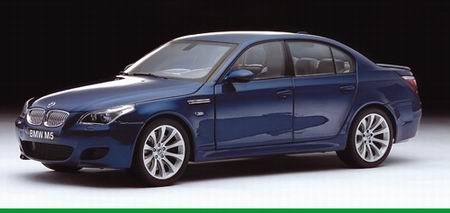 Модель 1:18 BMW M5 (E60) - blue