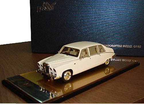 daimler ds 420 limousine - white LC0012 Модель 1:43
