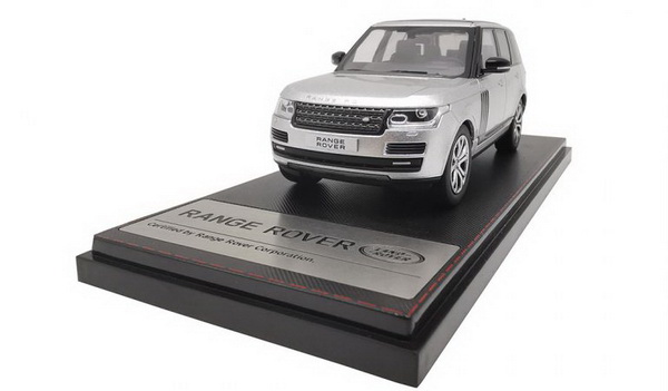 Модель 1:43 Range Rover Autobiography Dynamic Sv - silver
