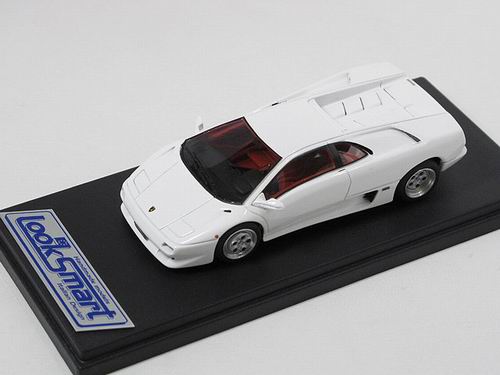 Модель 1:43 Lamborghini Diablo VT - white