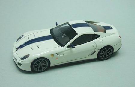Модель 1:43 Ferrari 599 GTO / avus white blue