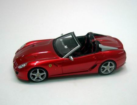Модель 1:43 Ferrari Sa Aperta - rosso fuoco (L.E.99pcs)