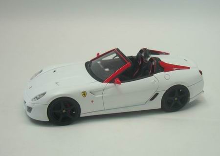 Модель 1:43 Ferrari Sa Aperta - white (L.E.50pcs)