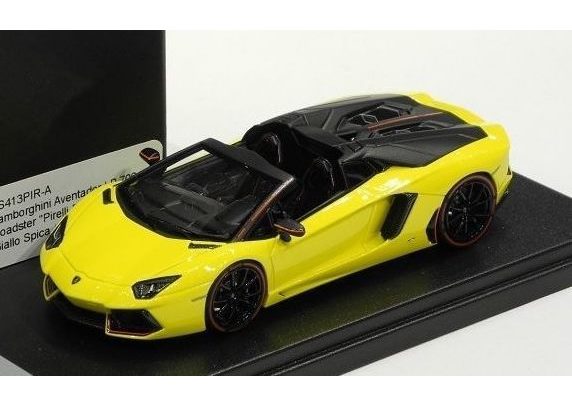 Модель 1:43 Lamborghini Aventador LP 700-4 Roadster Pirelli Edition - yellow