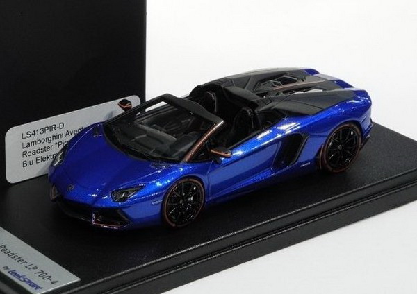 Модель 1:43 Lamborghini Aventador LP 700-4 Roadster Pirelli edition - blue electro