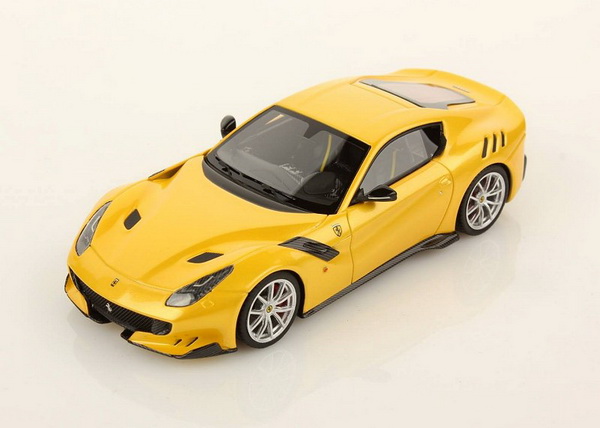 Модель 1:43 Ferrari F12tdf - gialllo trisrato