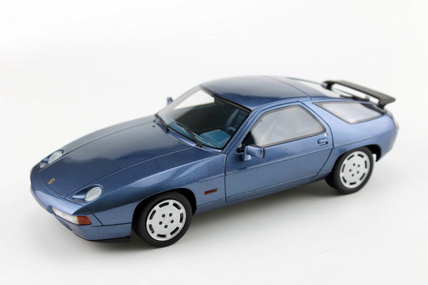 Модель 1:18 Porsche 928 S4 - blue