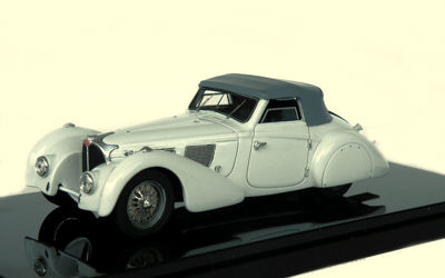 Модель 1:43 Bugatti T57SC Aravis Cabrio closed - white