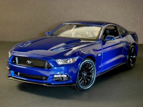 Модель 1:18 Ford Mustang темно-синий мет