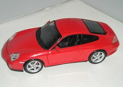 Модель 1:18 Porsche 911 Carrera 4S - red