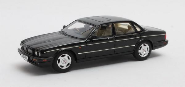 Модель 1:43 Jaguar XJR X300 - 1994-1997 - Black