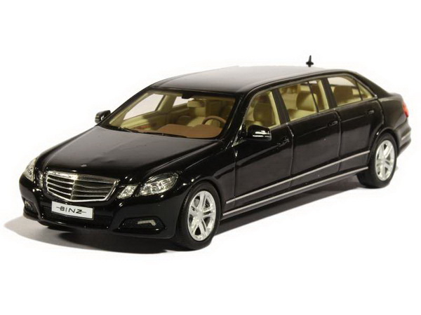 Модель 1:43 Mercedes-Benz (W212) Binz Lang Limousine - black (L.E.299pcs)