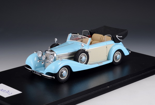 mercedes-benz 540k cabriolet b (открытый) 1937 light blue/crеme GLM205302 Модель 1:43