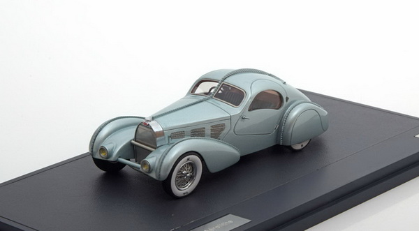 Модель 1:43 Bugatti T57 Aerolithe - light blue met