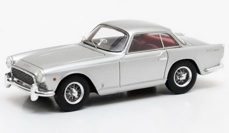 triumph italia coupe - silver MX41902-011 Модель 1:43