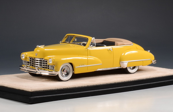 Модель 1:43 CADILLAC Series 62 Convertible (открытый) 1947 Yellow