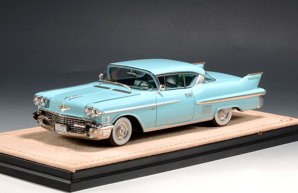Модель 1:43 CADILLAC Coupe Deville 1958 Turquoise