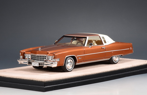 Модель 1:43 Cadillac Eldorado Custom Cabrio - saturn bronze met (L.E.199pcs)
