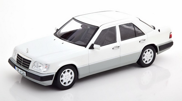 Модель 1:18 Mercedes-Benz E-class (W124) - white