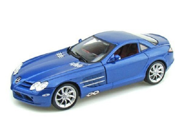 Модель 1:18 Mercedes-Benz SLR blue met.