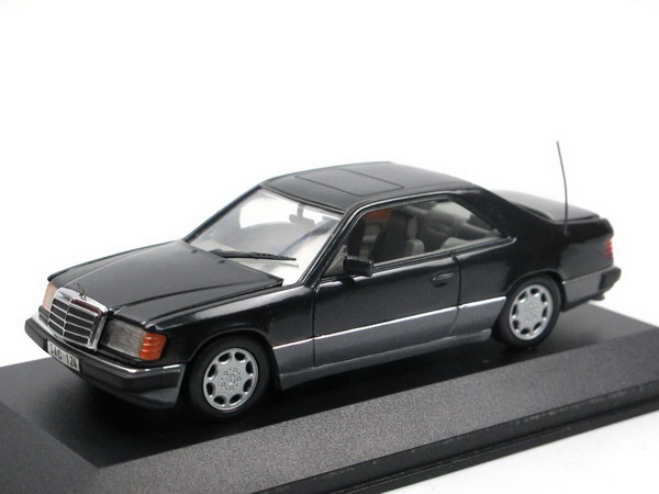 Модель 1:43 Mercedes-Benz 320 CE C124 Coupe - 1987