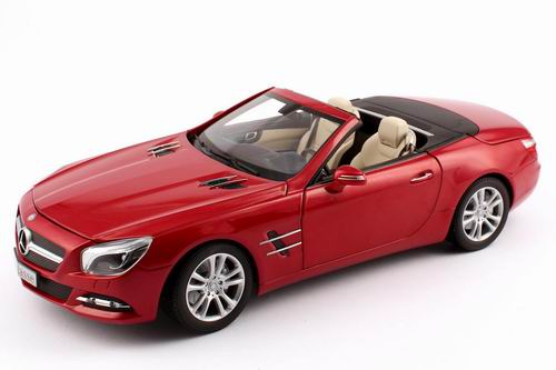 Модель 1:18 Mercedes-Benz SL (R231) - red